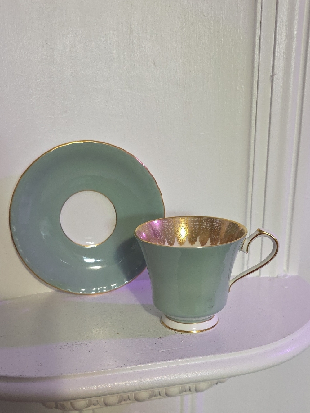 AYNSLEY CORSET SHAPE GREEN WITH GOLD LACE SCALLOP TRIM CUP AND SAUCER 
